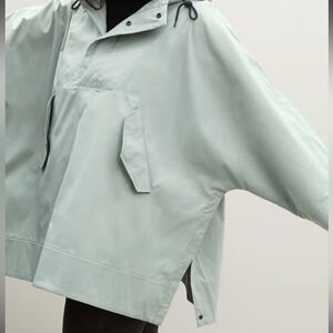 Everlane ReNew Poncho - Light Sage size XS